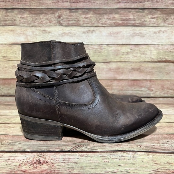 Circle G Brown Leather Ankle Boots - Picture 3 of 10